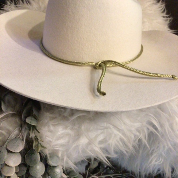 Rare loc cowgirl Saale main image 4